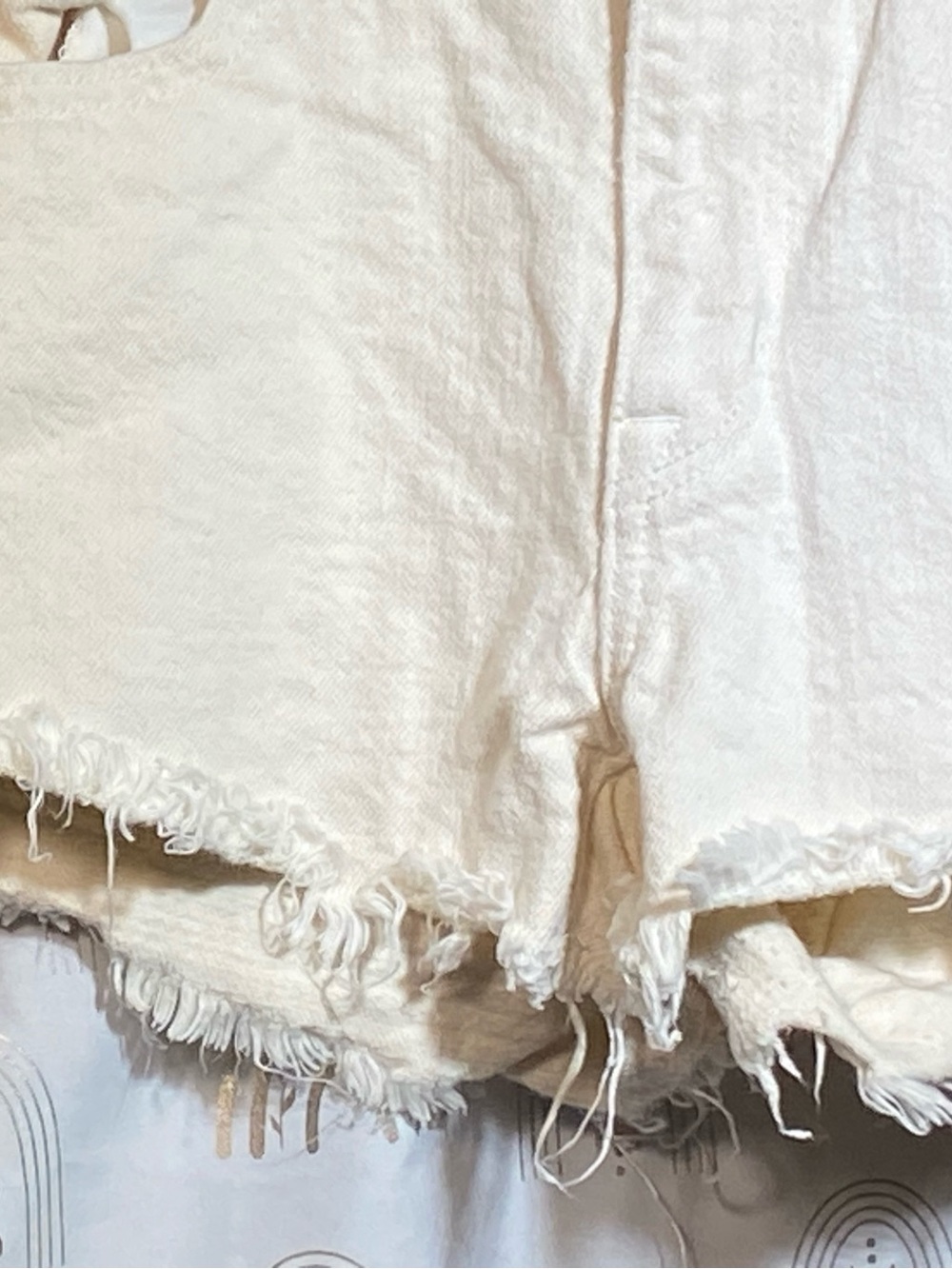 American Eagle Outfitters Cream Frayed Hem Denim Shorts - Picture 3 of 12